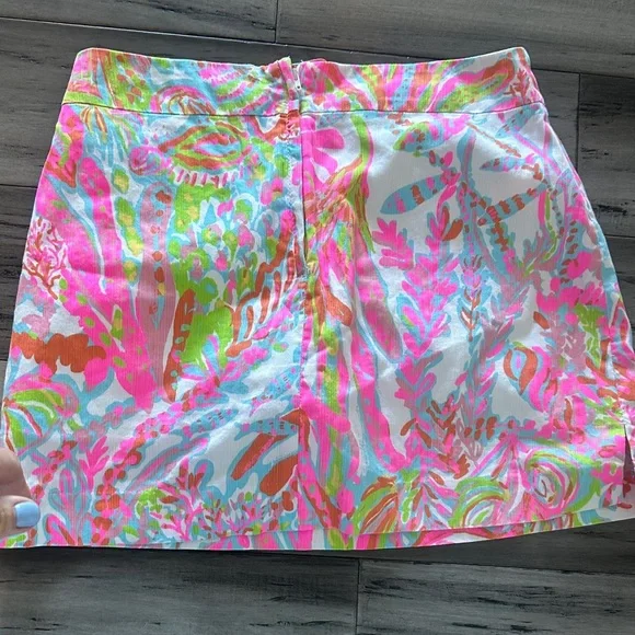 Lilly Pulitzer Vibrant Pink and Orange Mini Skort - Picture 5 of 6